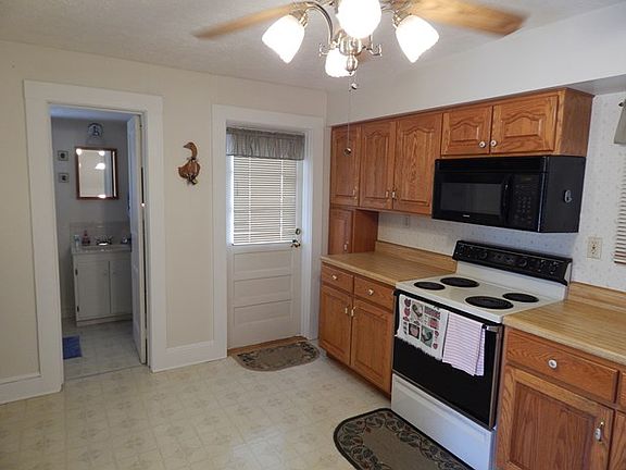 4th image of 410 Dobyns St