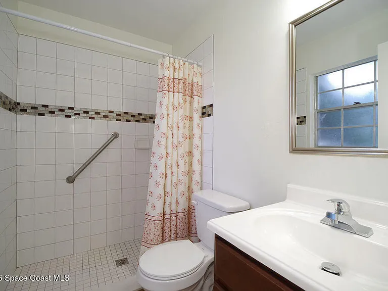 765 Cleaves St SE — Photo 7
