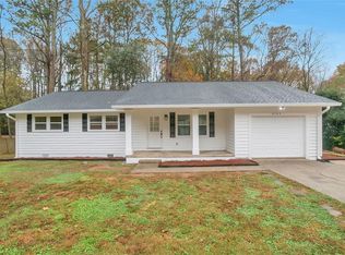 4163 Walnut Cir, Flowery Branch, GA 30542