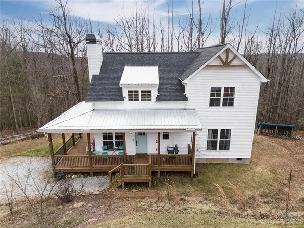 1218 Summer Rd, Hendersonville, NC 28792