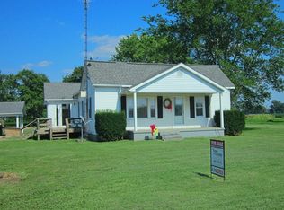 1296 County Road 1700 E, Carmi, IL 62821