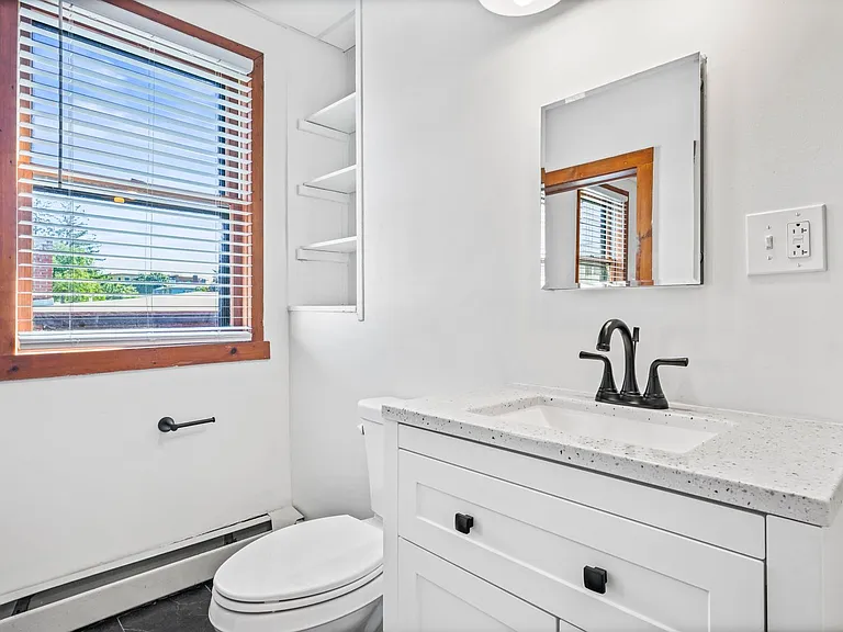 33 Franklin St — Photo 11