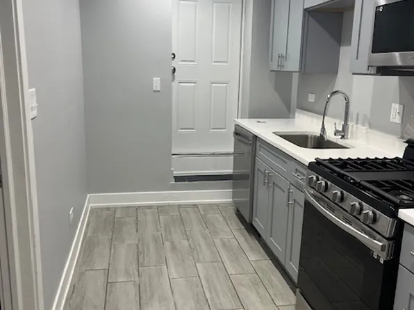 926 W 32nd Pl #1, Chicago, IL 60608