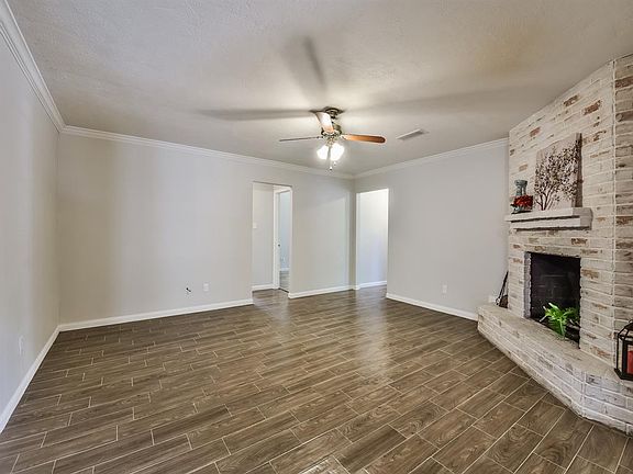 4th image of 21406 Four Oaks Dr