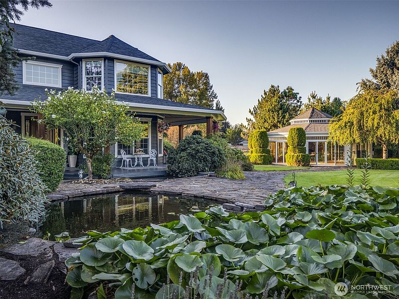 2nd image of 1402 SW 20th Avenue