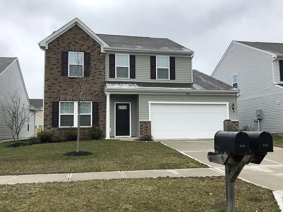 652 Classic Ln