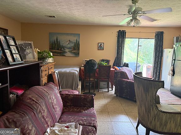 5th image of 9519 Forest Knoll Dr