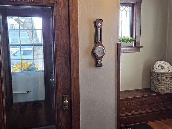 3rd image of 2111 S Newton St