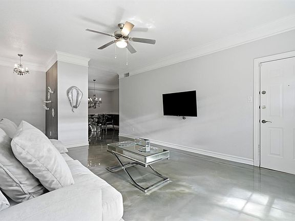 5th image of 2700 Revere St APT 121