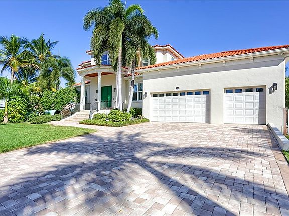 4th image of 1825 Bayou Grande Blvd NE