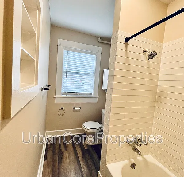 249 4th Ave N #3 — Photo 5
