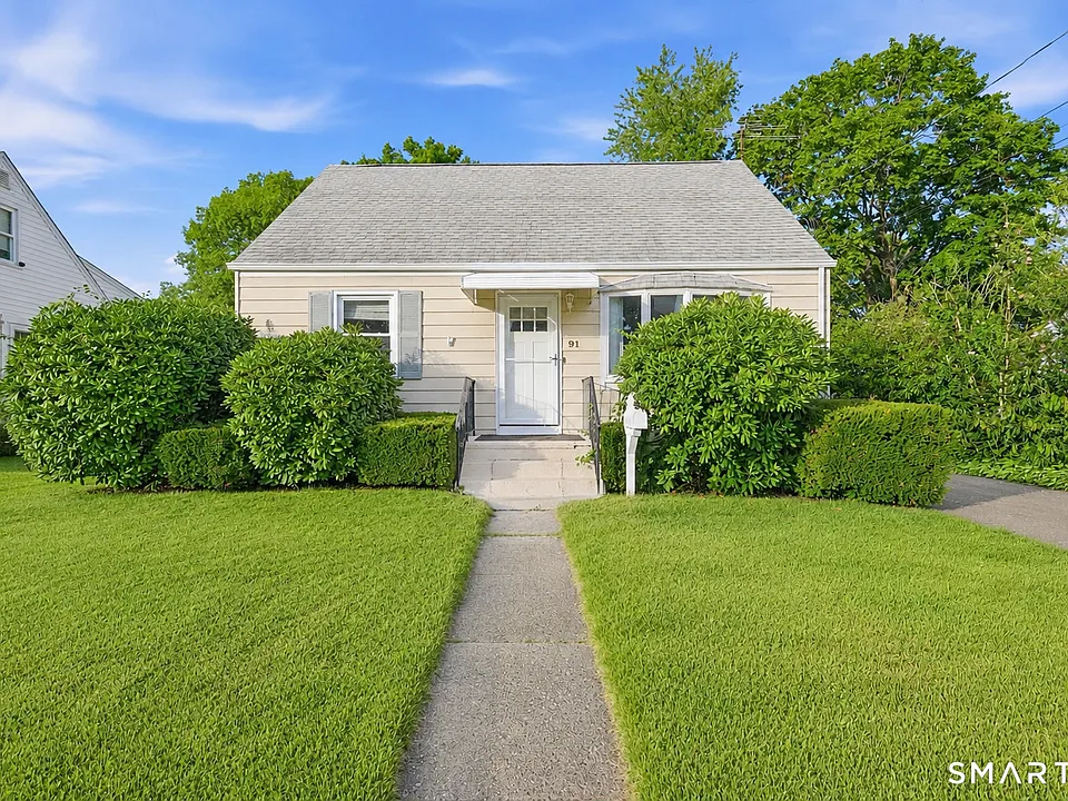 91 Bertrose Ave
