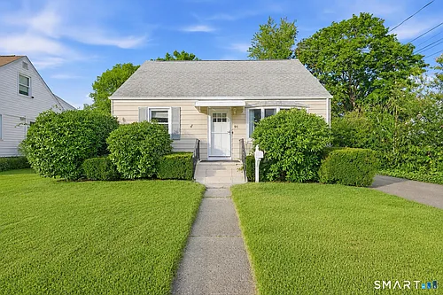91 Bertrose Ave Photo 1