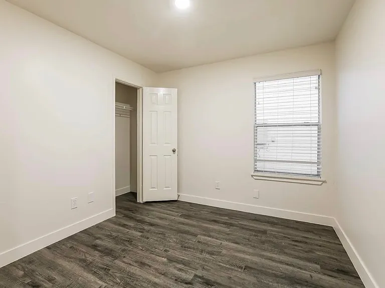 16106 Majestic Glen Ln — Photo 1