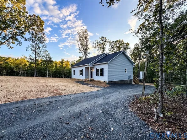 131 Mount Airy Forest Rd, Cumberland, VA 23040