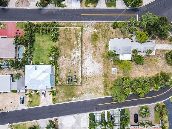 5th image of 1309 Boca Ciega Isle Dr