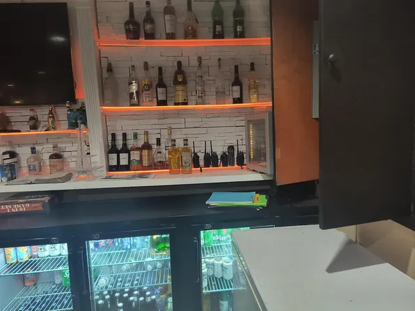 572 57th Street image 13 of 13