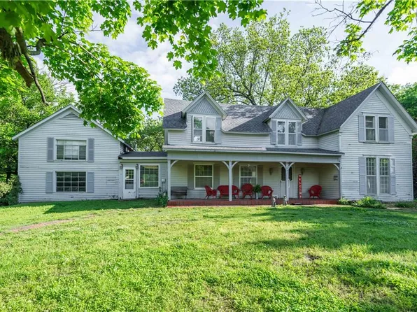 1041 Quincy St, Fredonia, KS 66736