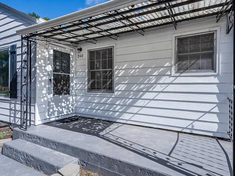 940 Kendall St #UPPER — Photo 2