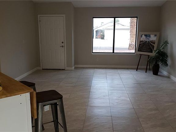 3rd image of 1615 Ash Ave