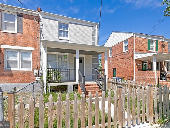 2nd image of 5532 C St SE