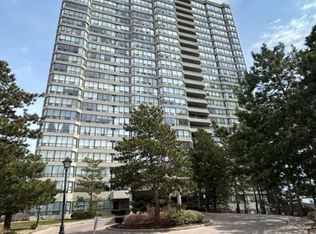 22 Hanover Rd #1609, Brampton, ON L6S 5K7