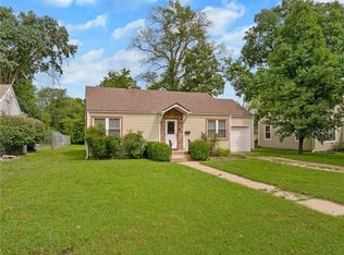 329 E 12th St, Ottawa, KS 66067