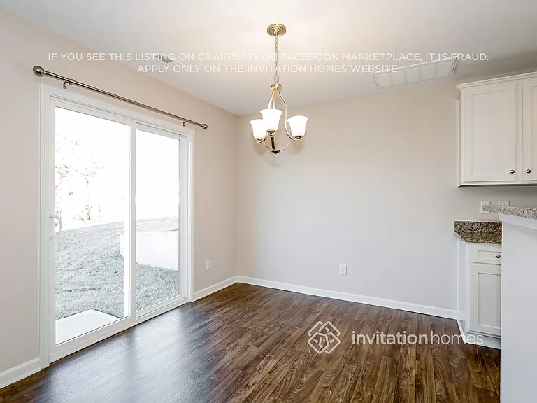 2240 Latimer Ln — Photo 9