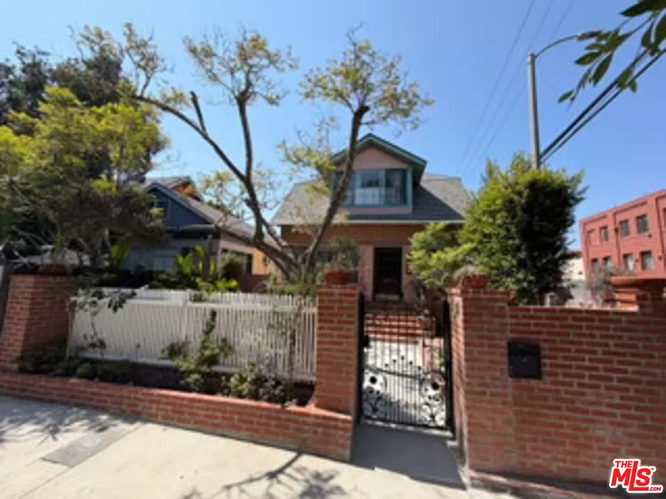 4 bed, 3.0 bath, 1724 sqft, $10,000 — Photo 1