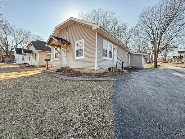 319 N Jackson St, Pittsfield, IL 62363