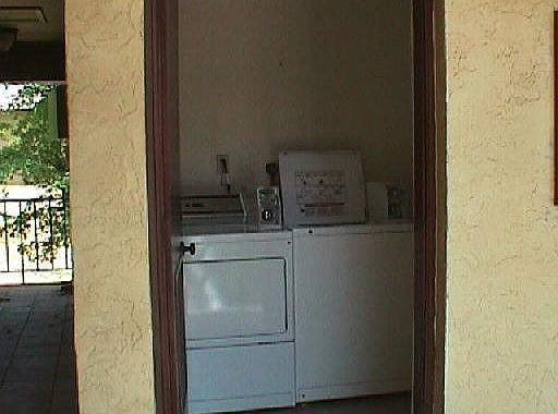 5th image of 639 NE 10th Ave APT 105