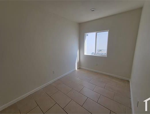 4th image of 7814 Wadsworth Ave