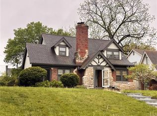 641 E 70th St, Kansas City, MO 64131