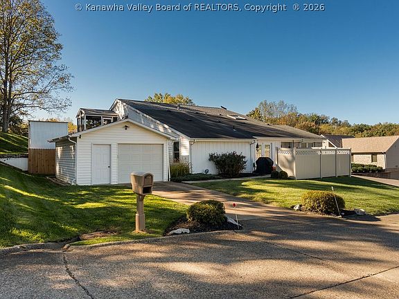 5th image of 133 Woodbridge Dr