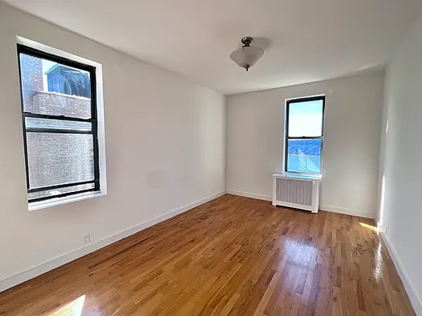 282 Cabrini Boulevard image 8 of 13