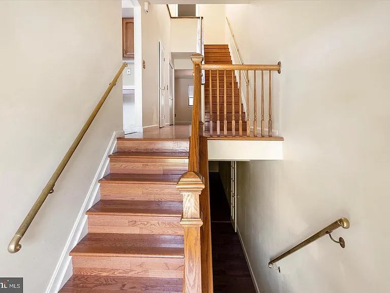 416 Five Farms Ln — Photo 2