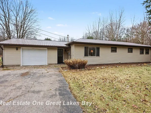 12467 Dorwood Rd, Burt, MI 48417