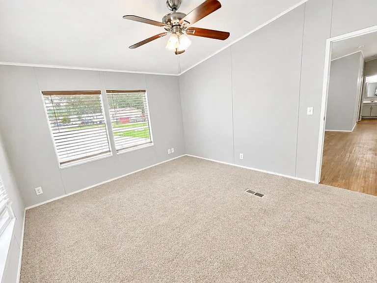 33114 McKinley Cir — Photo 7