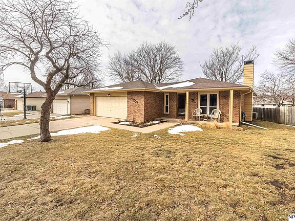 2nd image of 709 Sunny Slope Rd