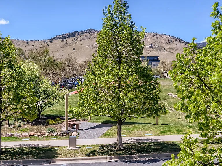 4650 Holiday Dr #203 — Photo 23