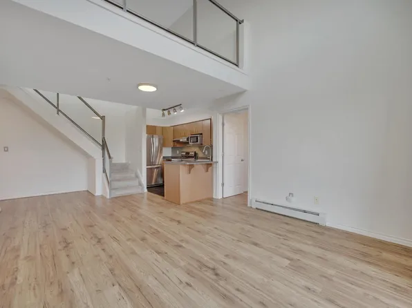 10118 95th St NW #408, Edmonton, AB T5H 4R6