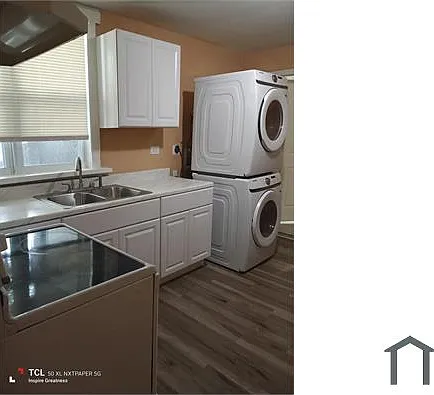 418 E Amelia Ave — Photo 11