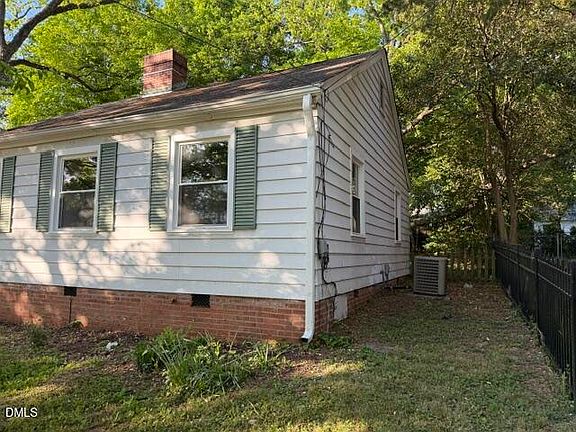 4th image of 1801 Forest Rd