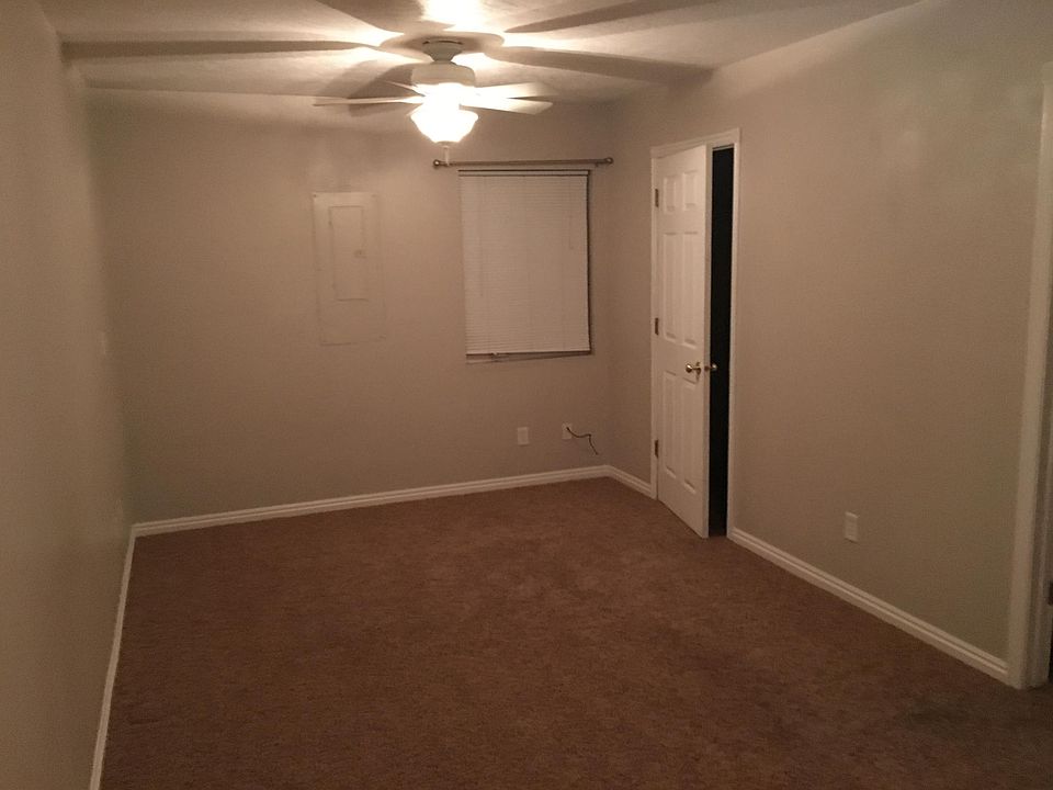 Upstairs bedroom 3