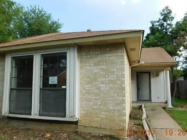 2444 Limestone Dr, Arlington, TX 76014