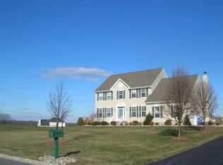 6 Melody Dr, Lambertville, NJ 08530