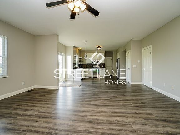 5th image of 178 White Elm Dr