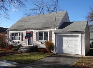 6 Glenwood St, Lynn, MA 01902