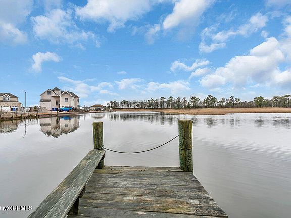 2nd image of 187 Brook Harbor Lane