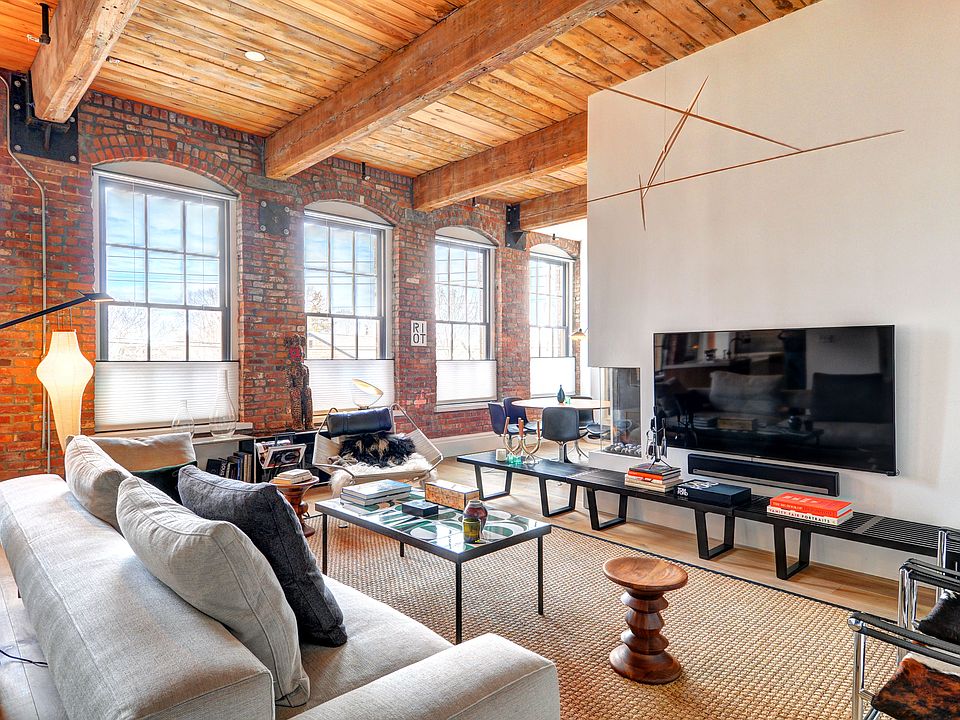1st image of 15 Church St #202